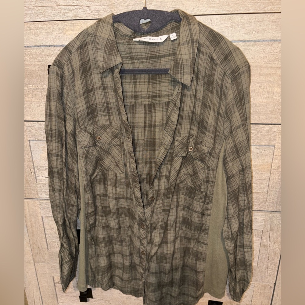 Women’s Olive Plaid Button-Up Shirt